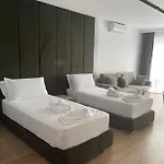 Отель Suite Hotel 4*