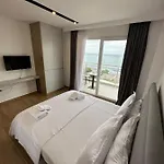 Отель Suite Hotel 4*