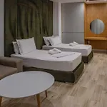 Отель Suite Hotel Шенджин