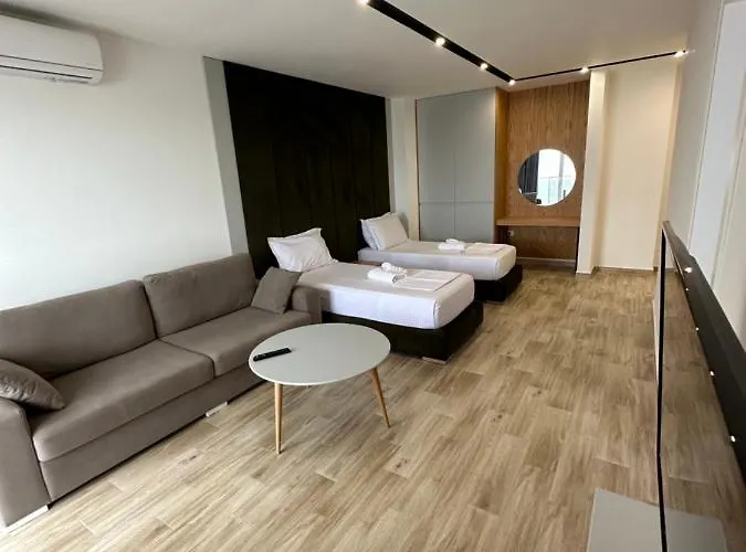 Suite Hotel Отель Шенджин