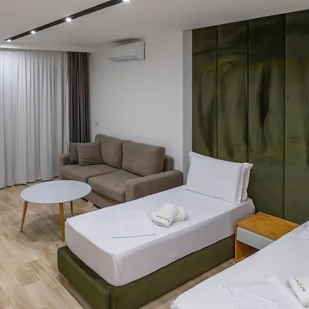ホテル Suite Hotel Shëngjin